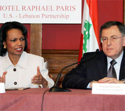 Secretary Rice, left, with Lebanese Prime Minister Fuad Saniora speaks to the media before a conference to raise funds for Lebanon January 25, 2007 in Paris, France. [© AP Images]
