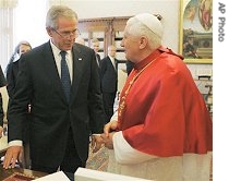 President George W. Bush talks with Pope Benedict XVI at the Vatican, 09 Jun 2007